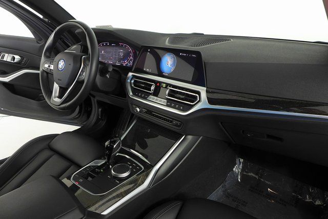 2022 BMW 3 Series 330e iPerformance 13