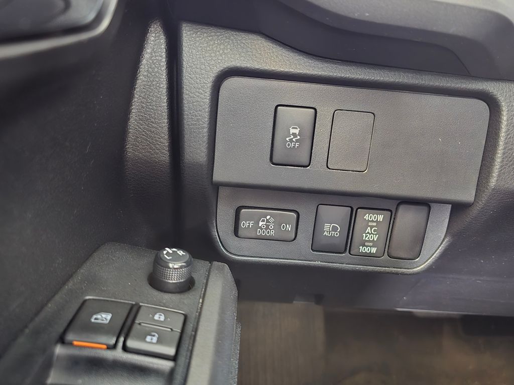 Thumbnail: 2023 Toyota Tacoma - 25