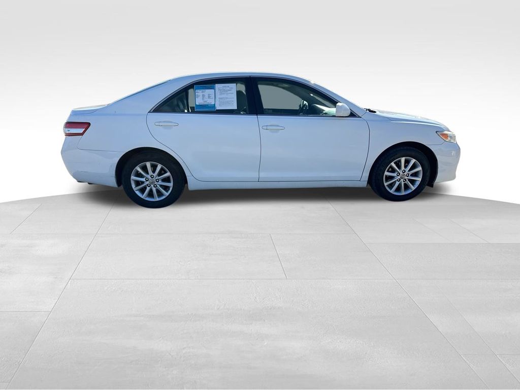 2010 Toyota Camry XLE 11