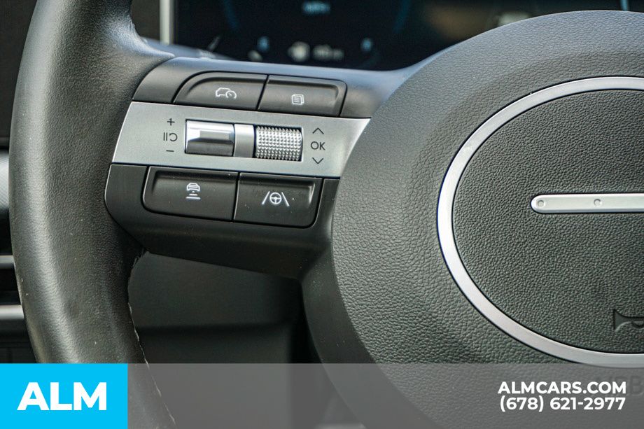 Used 2024 Silver Hyundai SEL image 29
