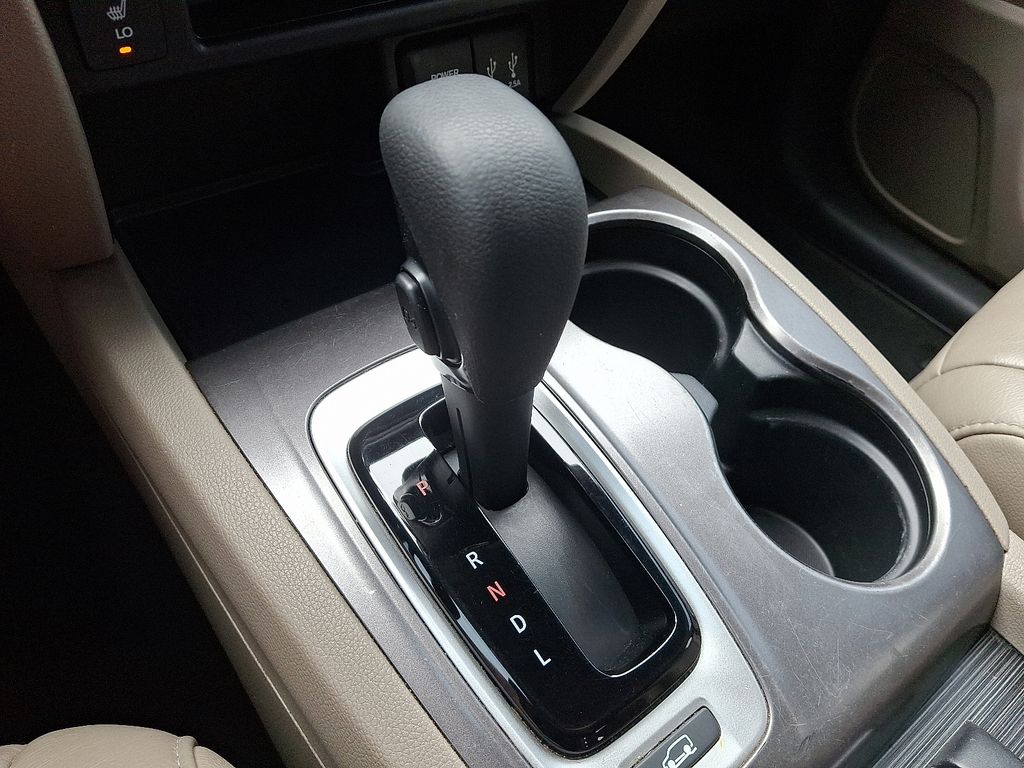 Thumbnail: 2016 Honda Pilot - 16