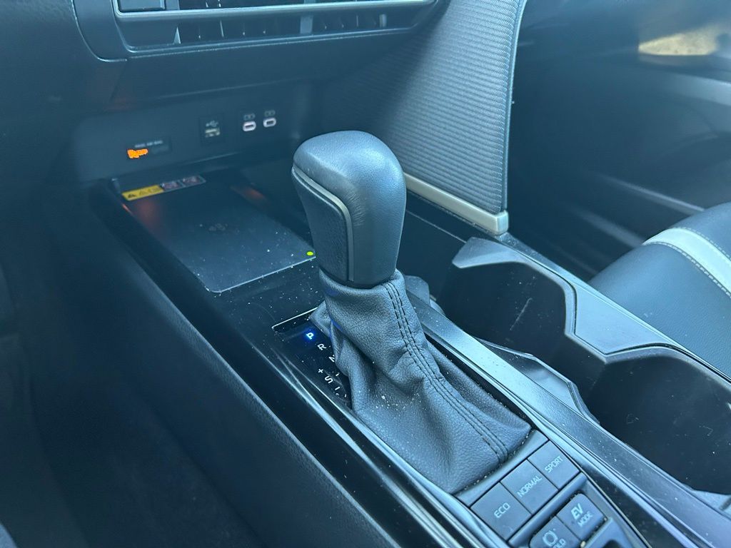 Thumbnail: 2025 Toyota Camry - 27