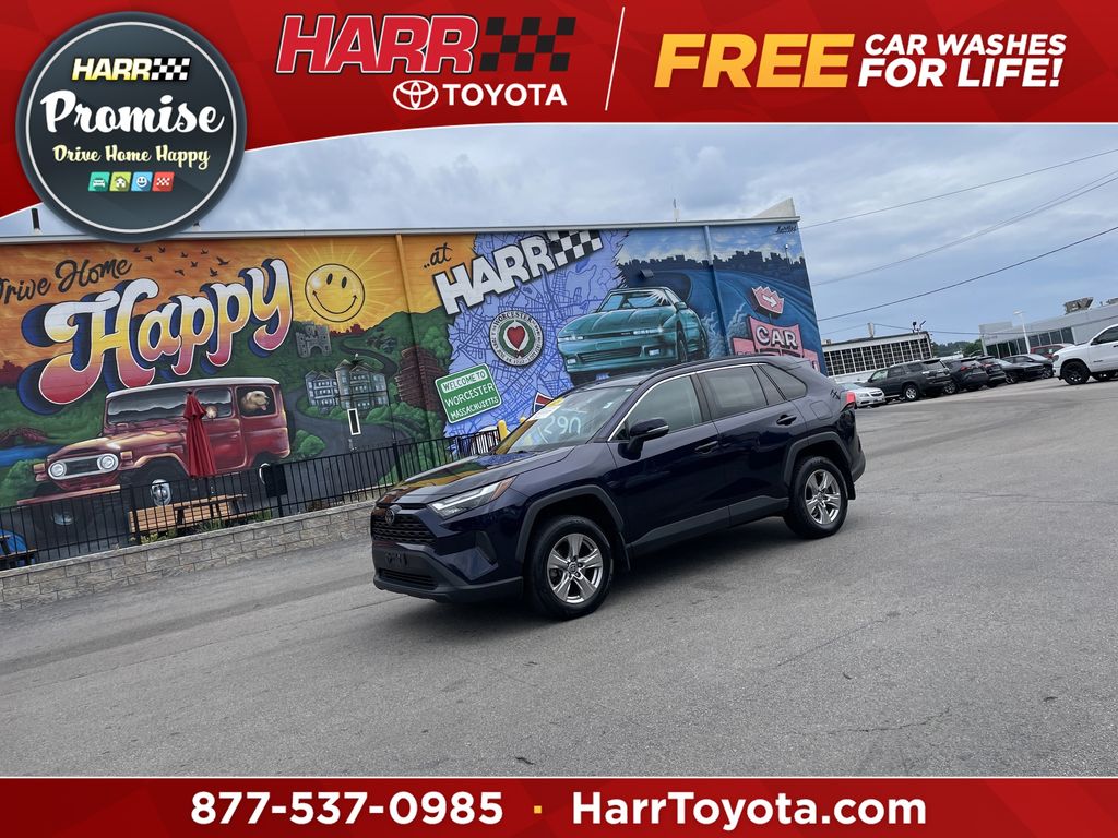 2023 Toyota RAV4 XLE AWD's photo
