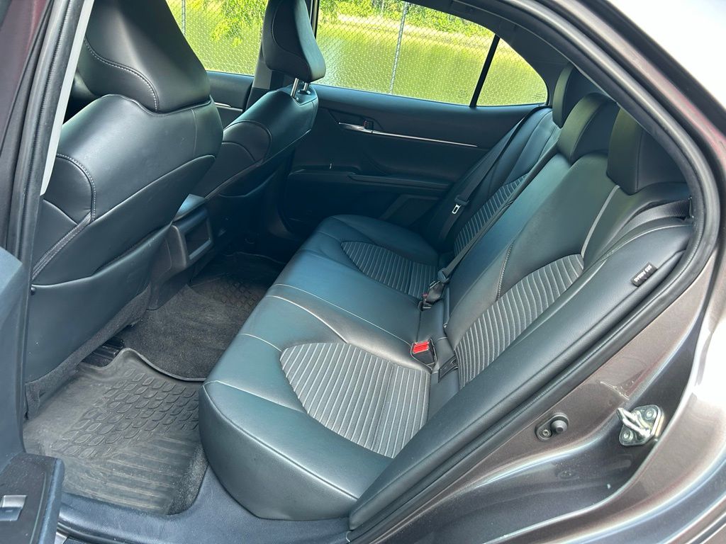 2022 Toyota Camry SE 13