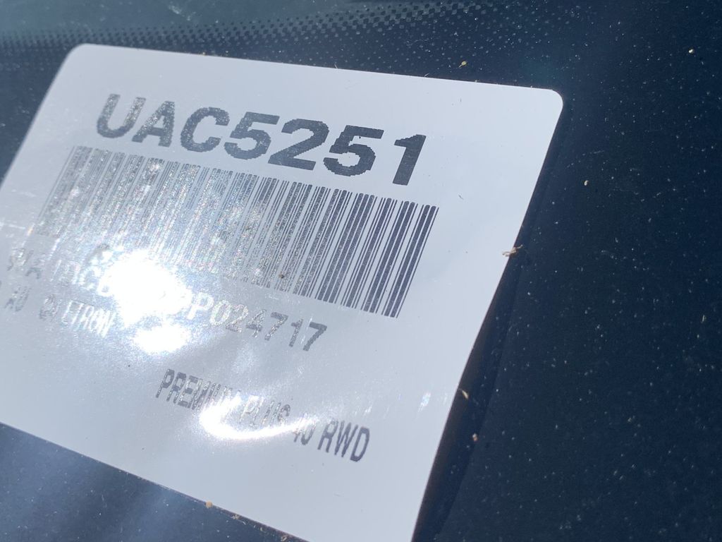 Thumbnail: 2023 Audi Q4 e-tron - 7