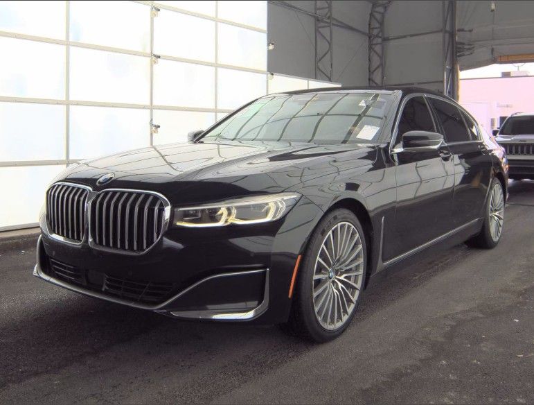 2022 BMW 7 Series 740i RWD
