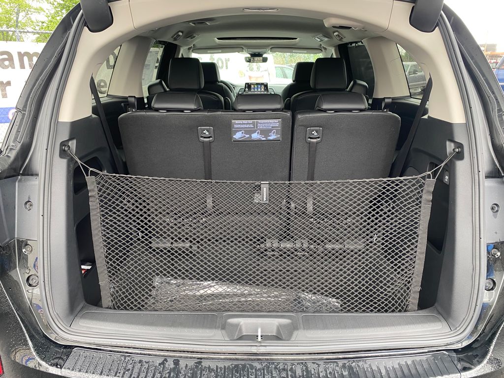View vehicle photo 5