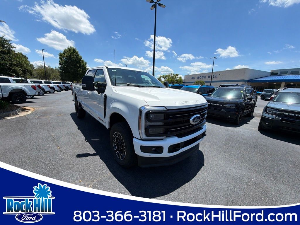 White Metallic 2026 Ford F-350 Super Duty Pickup Truck Four-Wheel Drive Automatic