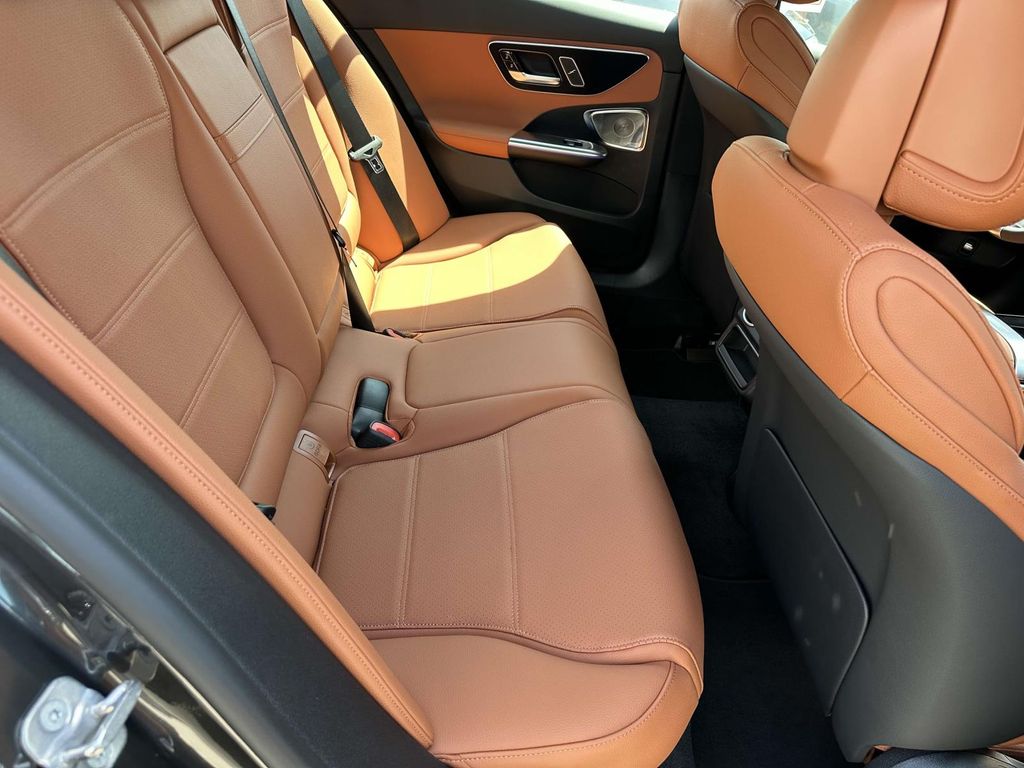 2025 Mercedes-Benz C-Class C 300 11