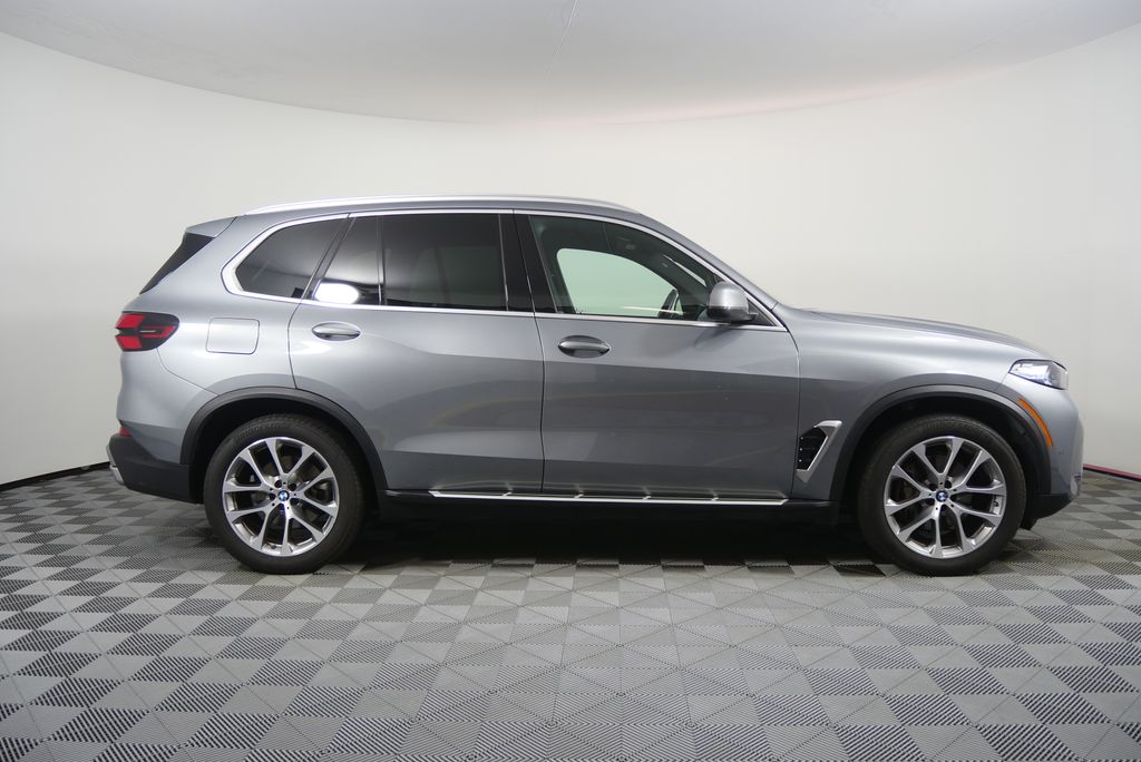 Thumbnail: 2025 BMW X5 - 2