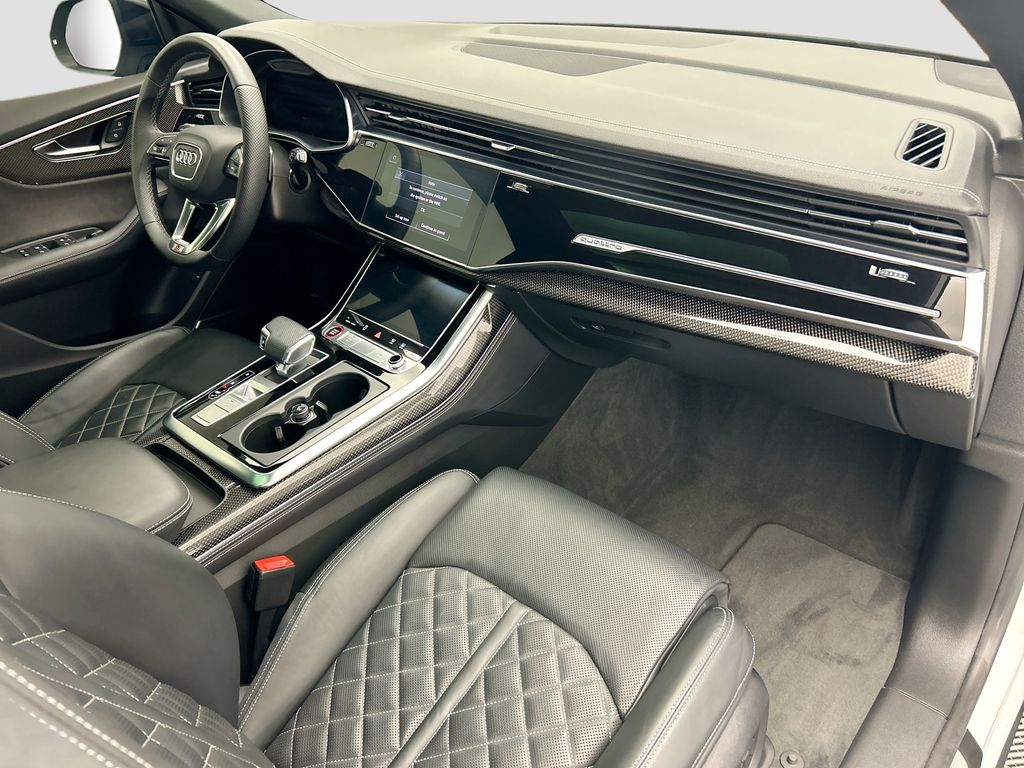 Thumbnail: 2023 Audi SQ8 - 16