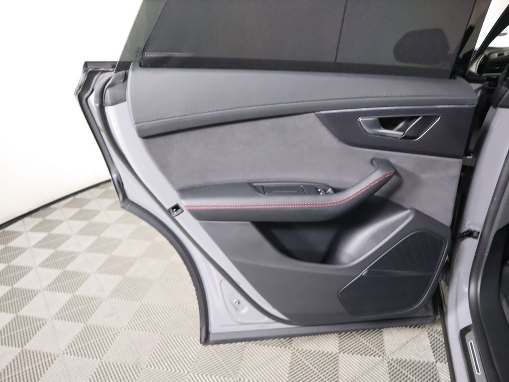 Thumbnail: 2024 Audi RS Q8 - 27