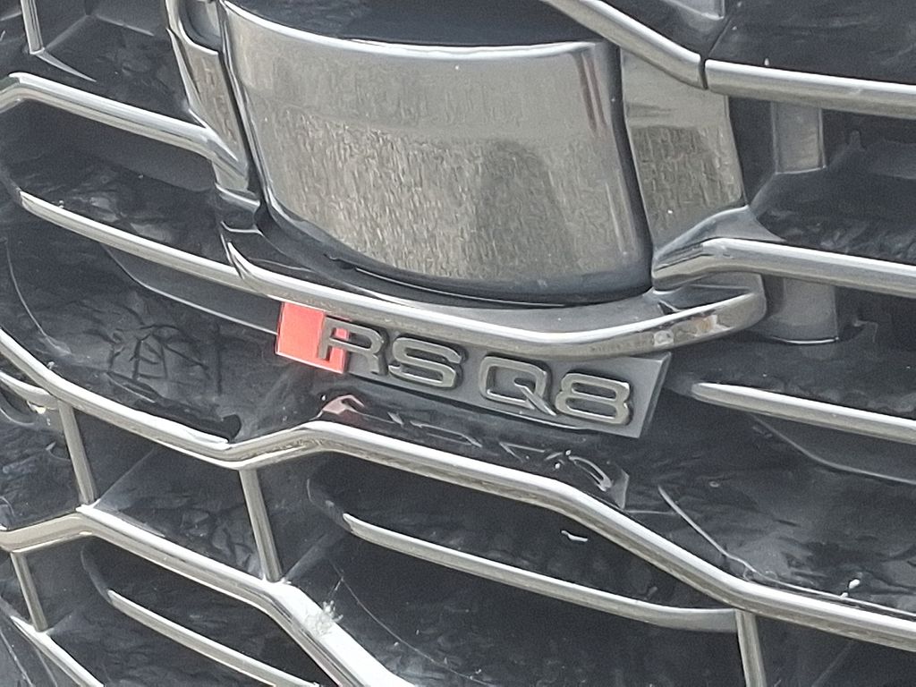 Thumbnail: 2023 Audi RS Q8 - 4