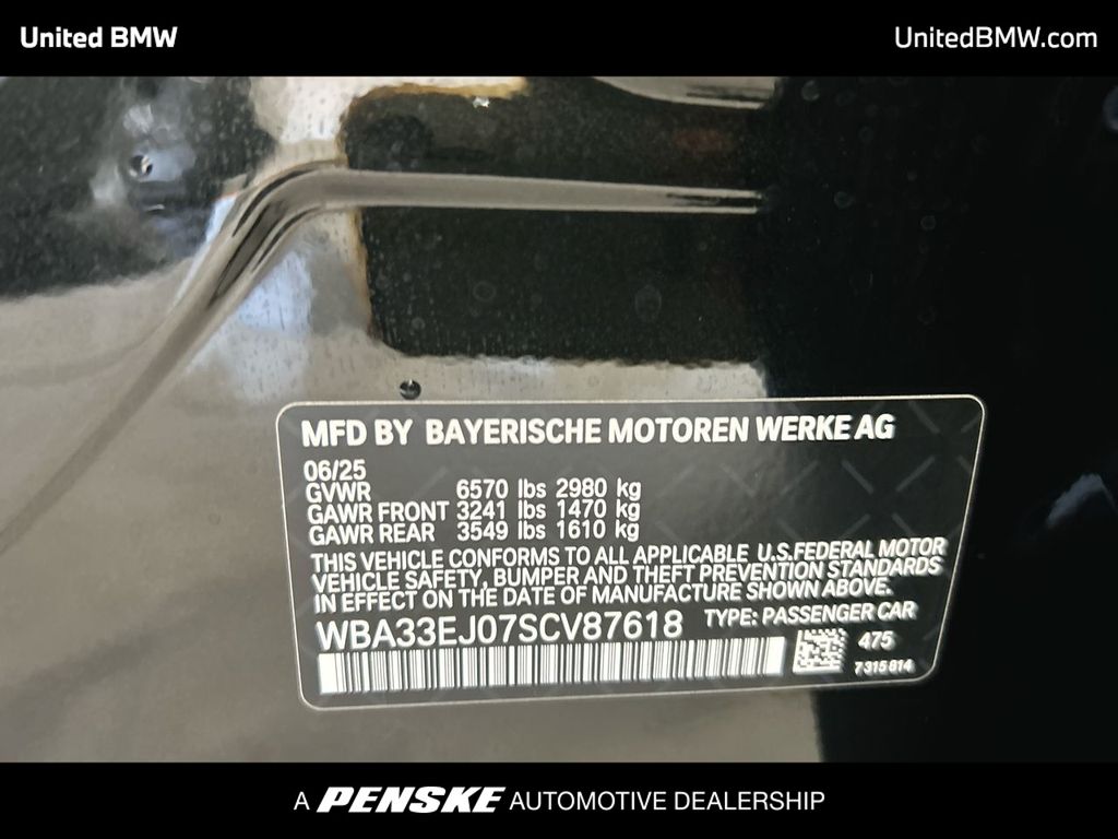 Thumbnail: 2025 BMW 7 Series - 24