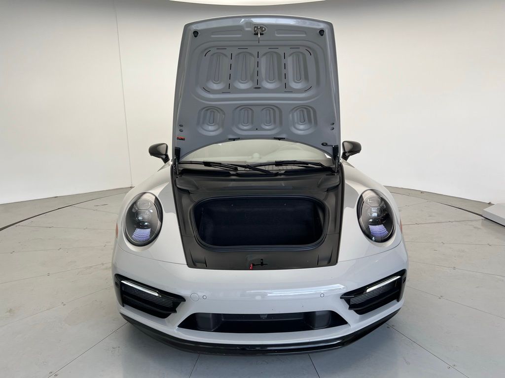 Thumbnail: 2024 Porsche 911 - 26