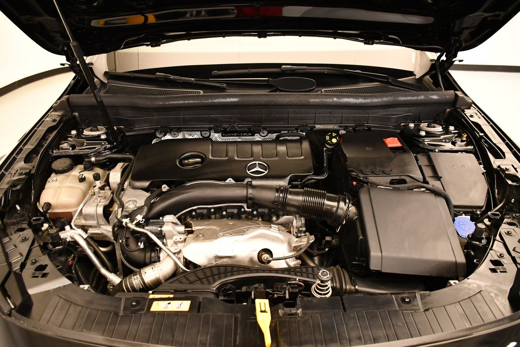 Thumbnail: 2022 Mercedes-Benz GLB - 11