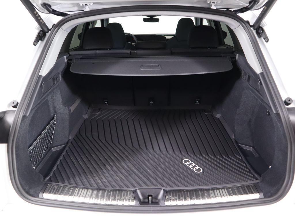 Thumbnail: 2025 Audi Q5 - 30