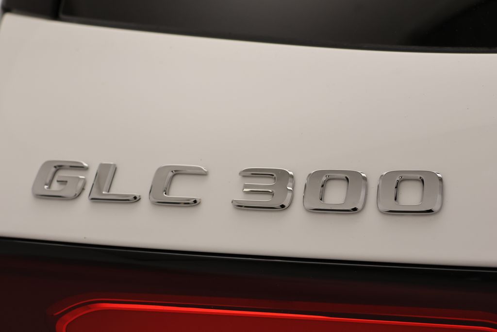 Thumbnail: 2026 Mercedes-Benz GLC - 9