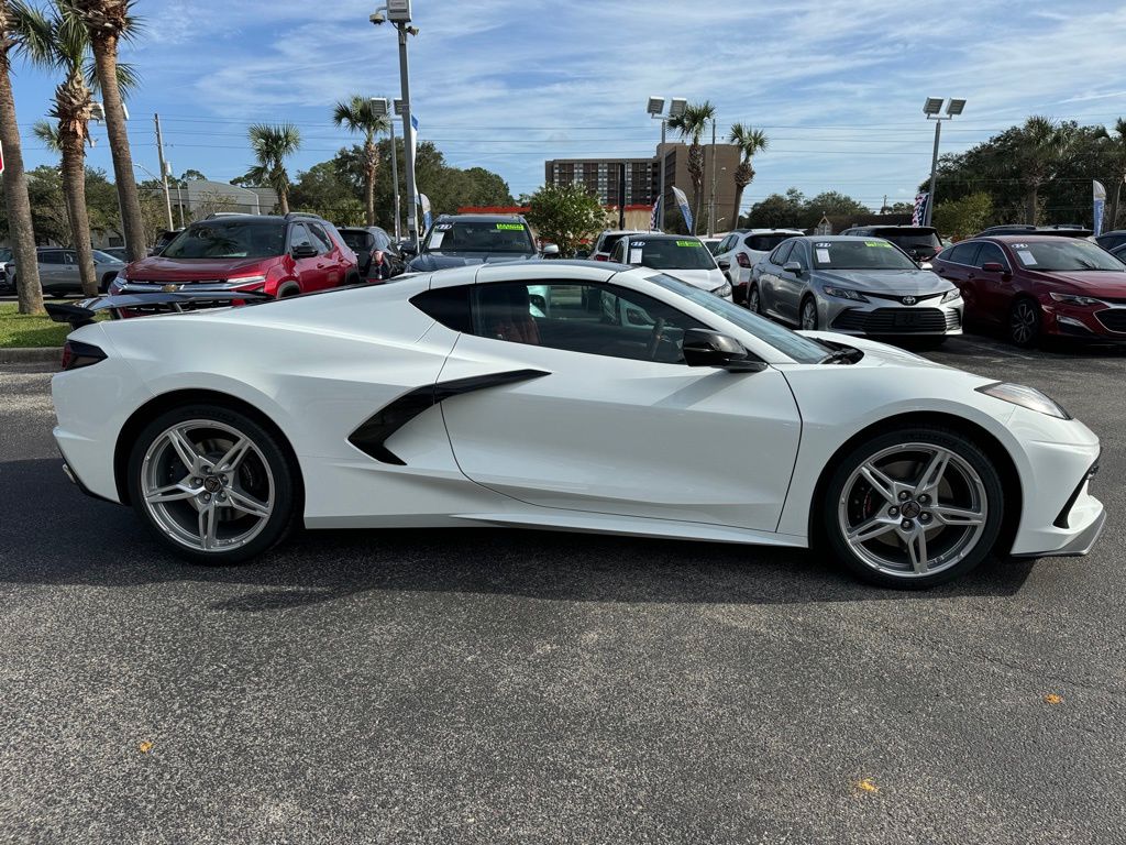 2025 Chevrolet Corvette Stingray 9