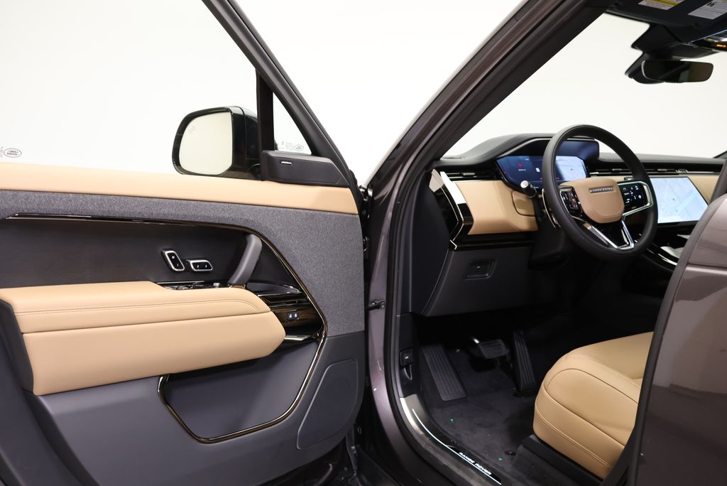 Thumbnail: 2026 Land Rover Range Rover Sport - 27