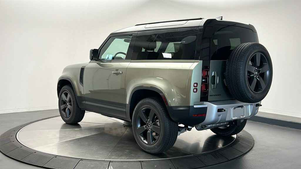 2024 Land Rover Defender 90 3