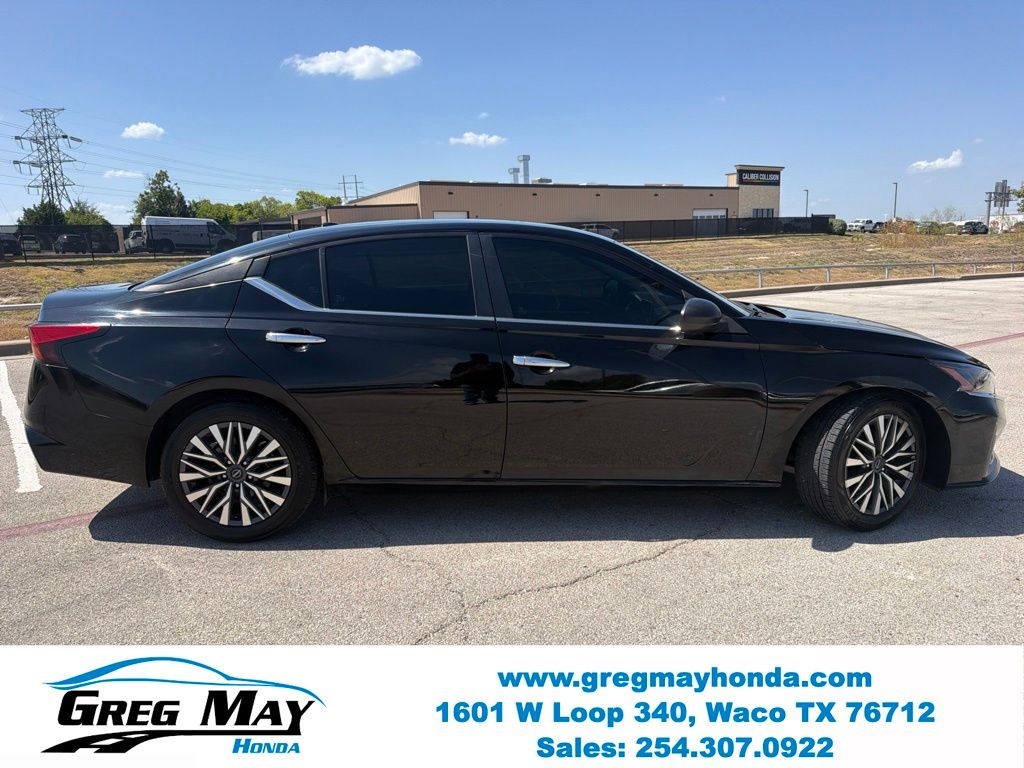2023 Nissan Altima 2.5 SV - 1