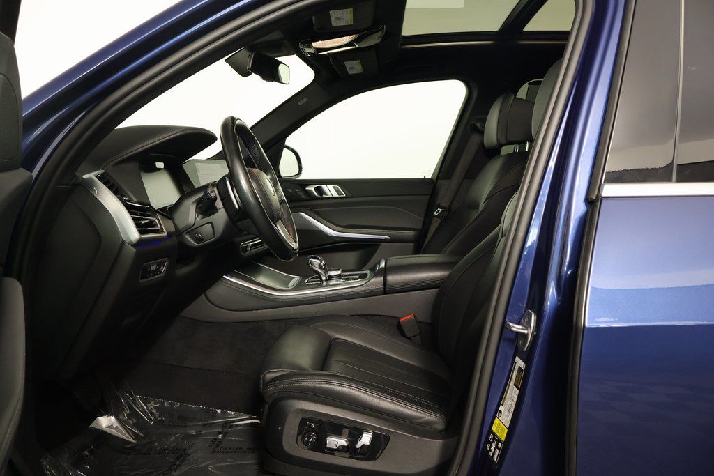 Thumbnail: 2022 BMW X5 - 10