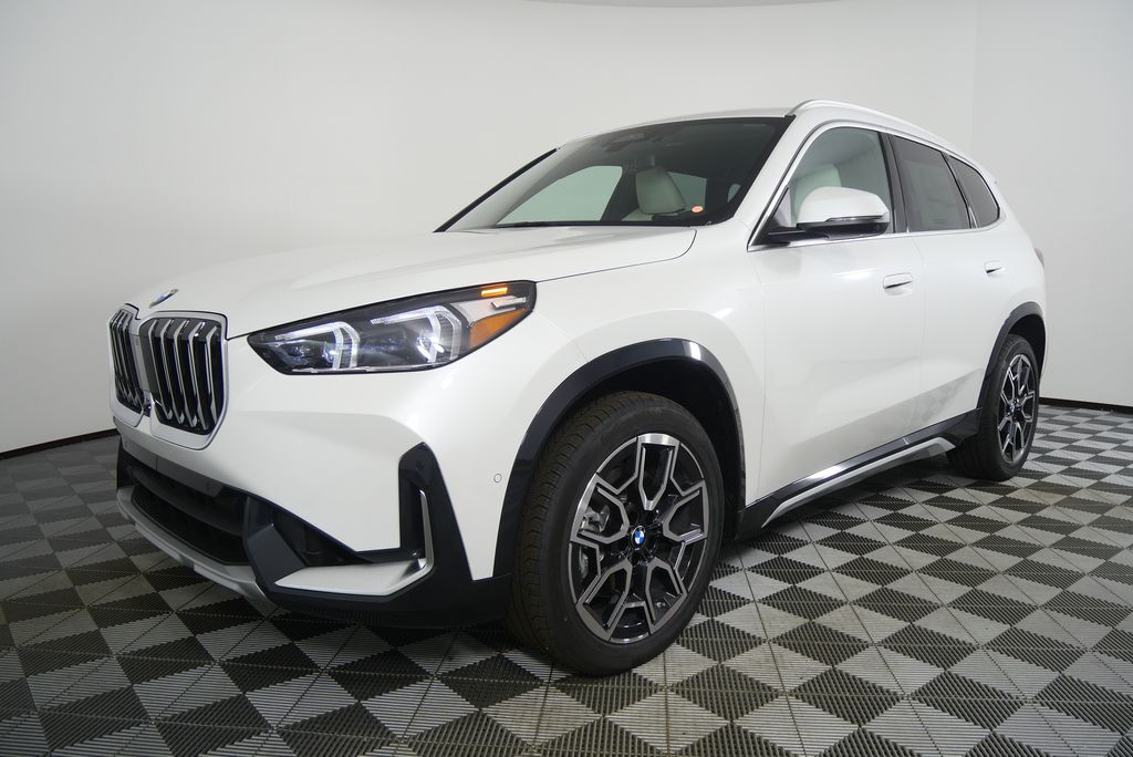 Thumbnail: 2026 BMW X1 - 8