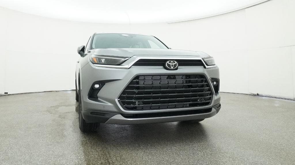 Thumbnail: 2025 Toyota Grand Highlander - 22