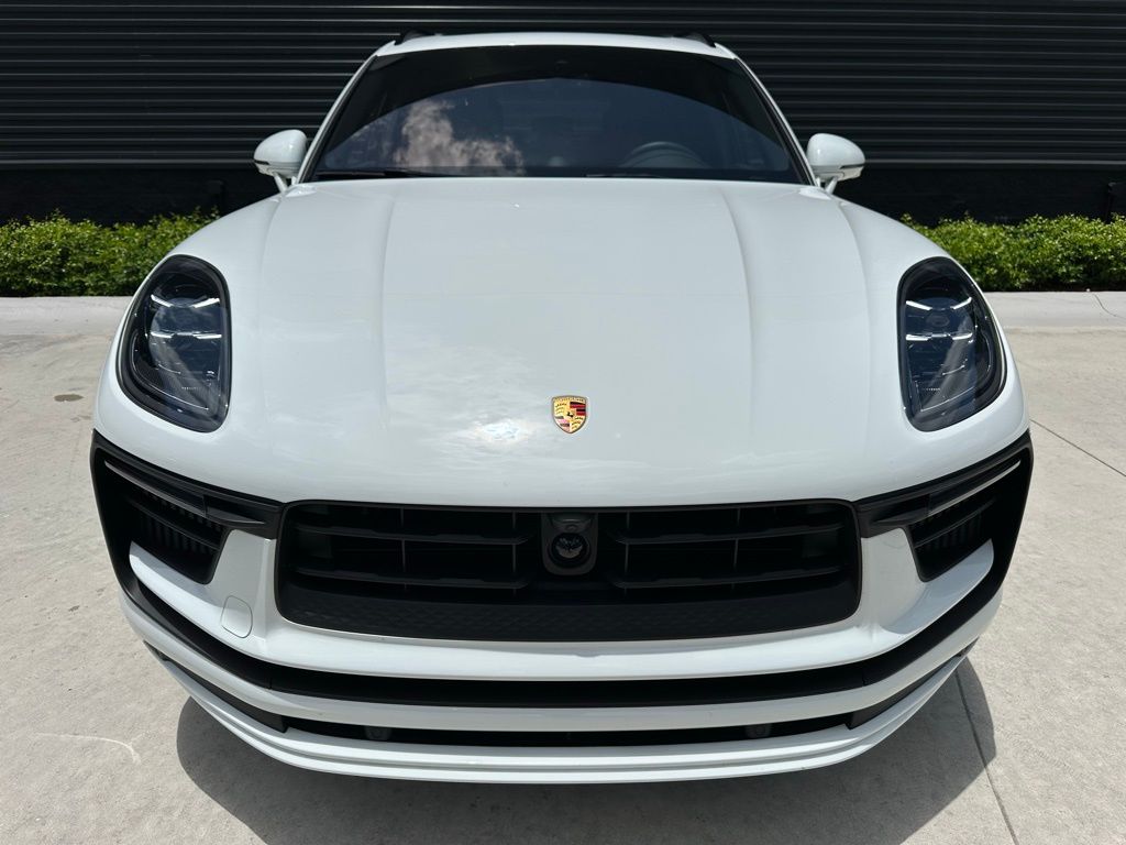 2025 Porsche Macan S 7