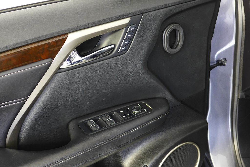 Thumbnail: 2017 Lexus RX - 12