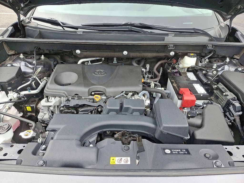 2022 Toyota RAV4 XLE 29