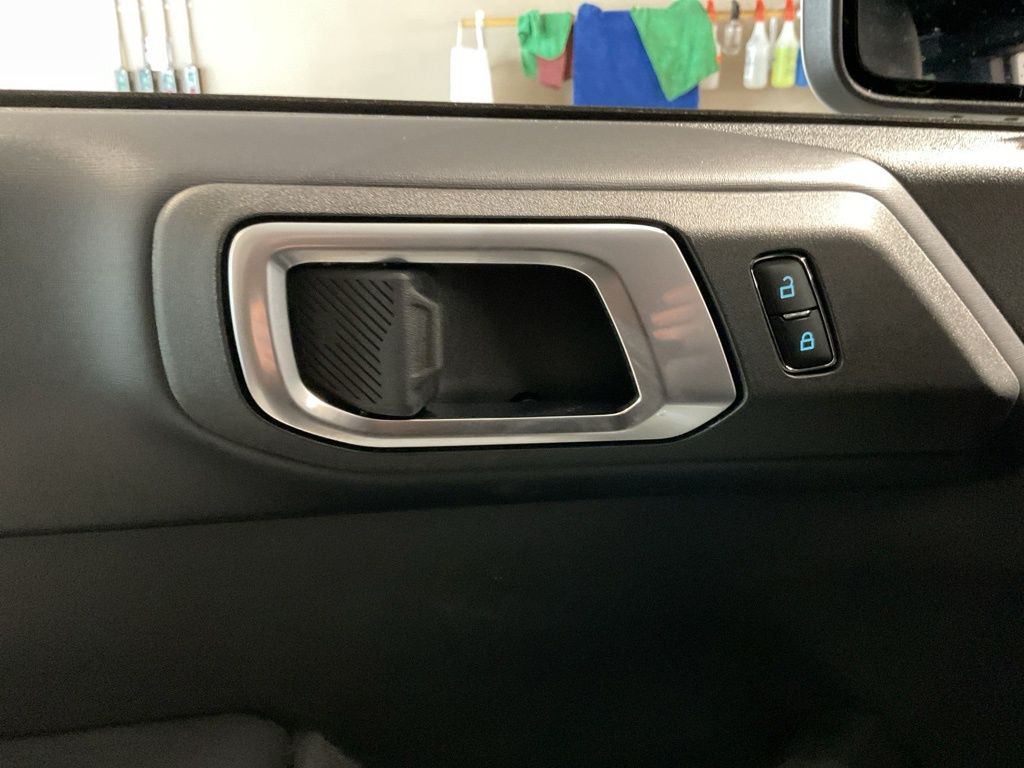 New 2026 White Ford Outer Banks image 10