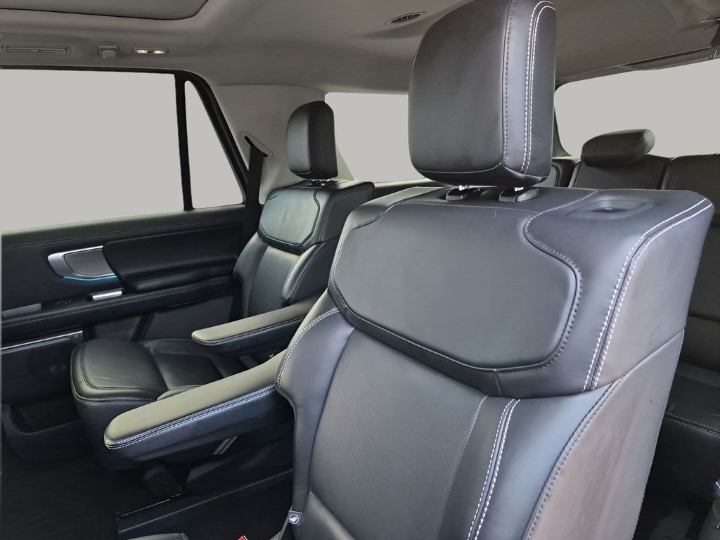 Used Car 2025 Ford Expedition  Platinum For Sale Under $70,000 In Austin, Texas