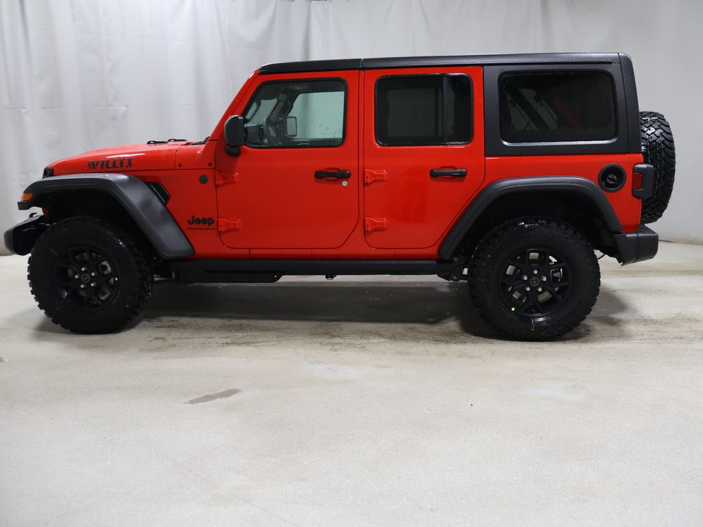 View vehicle photo 4