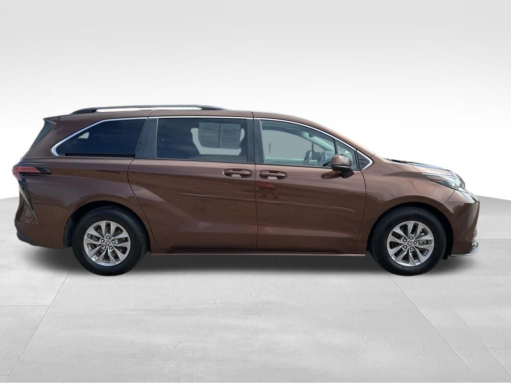 Used 2022 Toyota Sienna Van