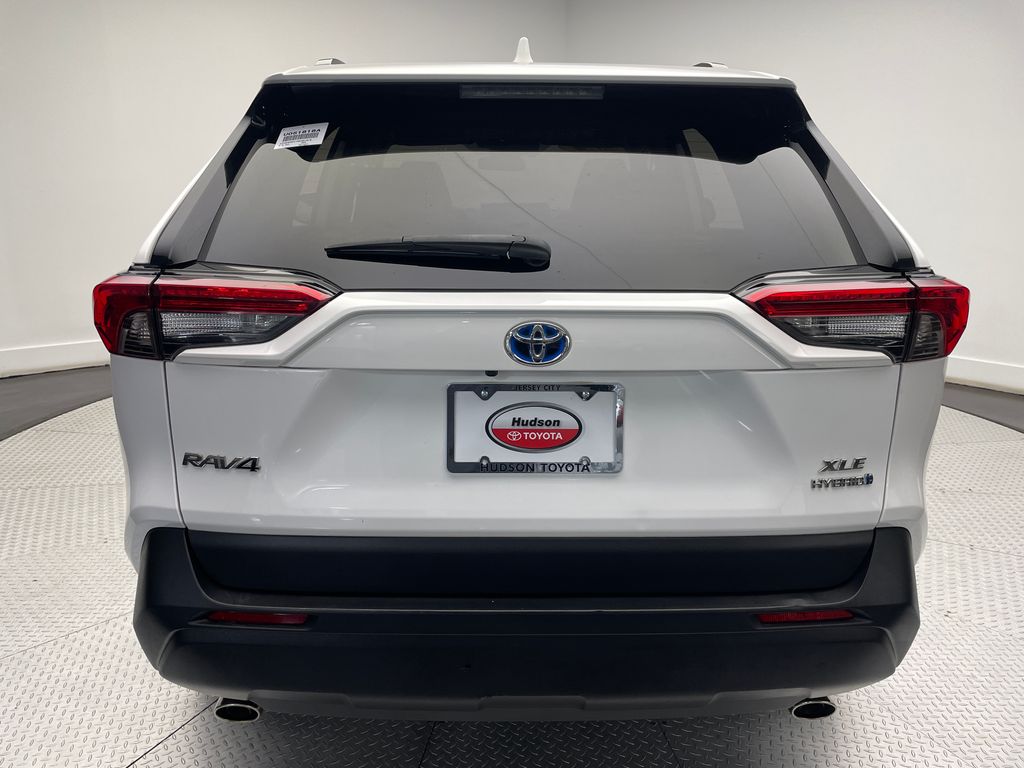 2022 Toyota RAV4 XLE 6