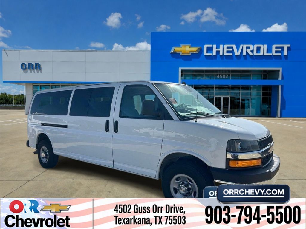 2024 Chevrolet Express 3500 LT Extended RWD
