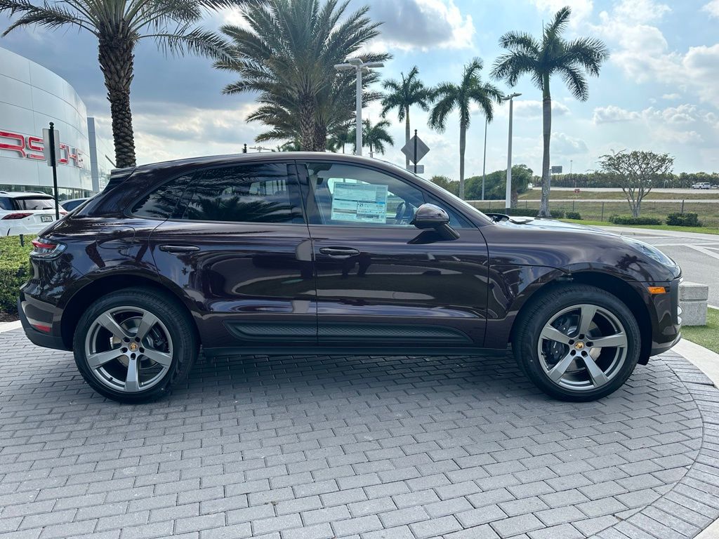 2024 Porsche Macan T 5