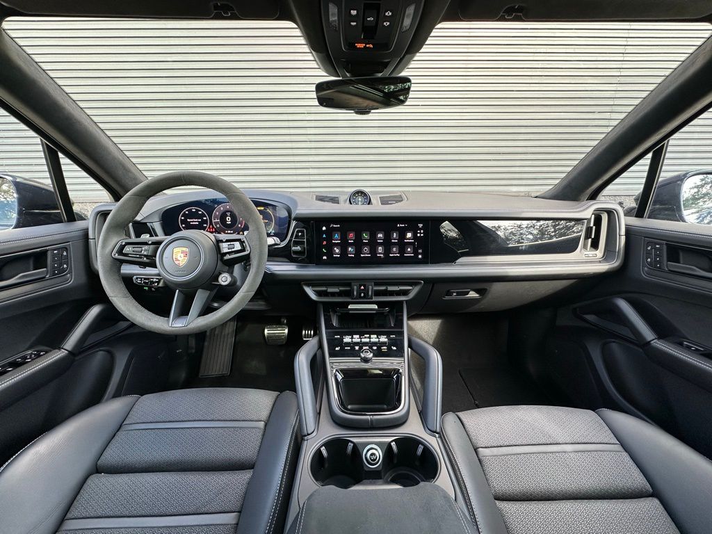 Thumbnail: 2025 Porsche Cayenne - 6