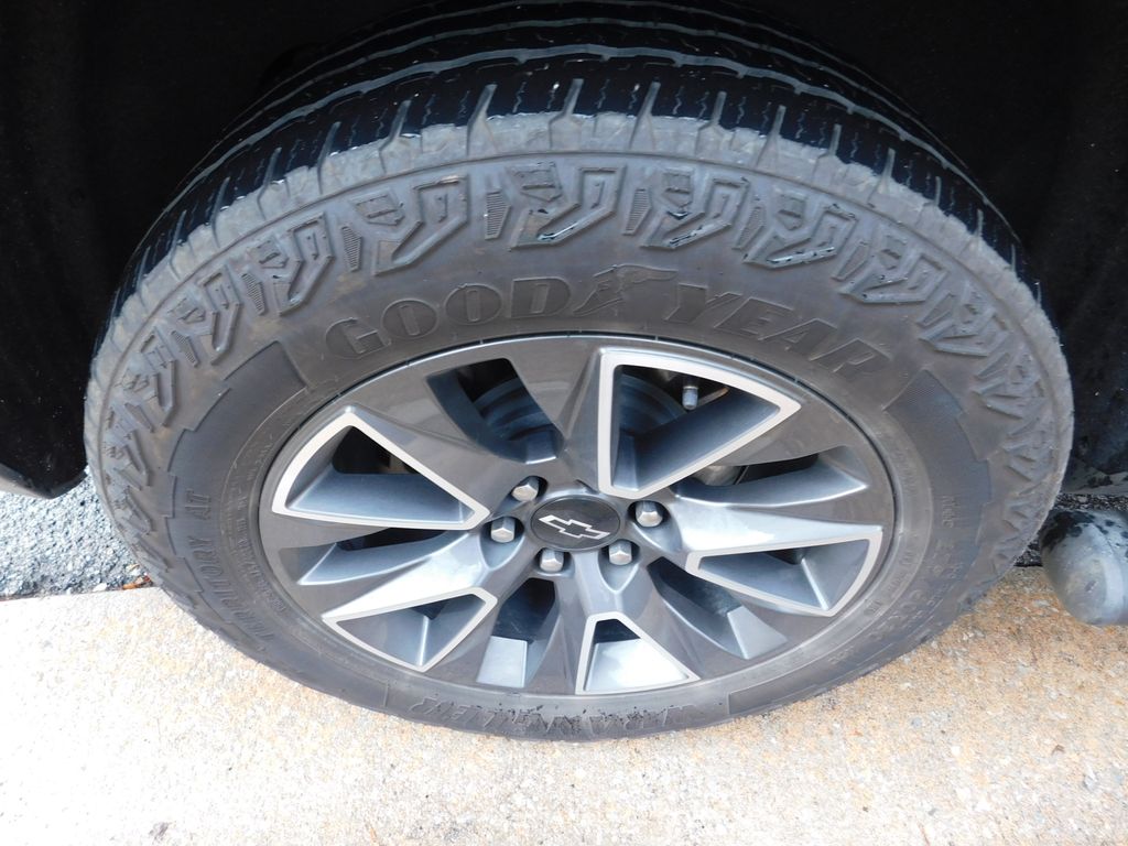 Thumbnail: 2024 Chevrolet Tahoe - 9