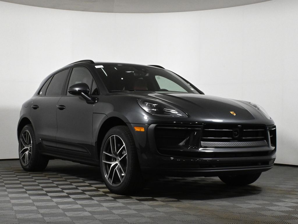 Thumbnail: 2026 Porsche Macan - 9