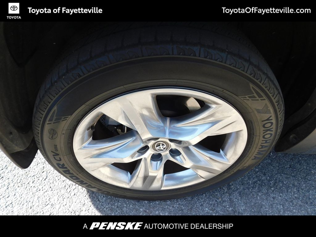 Thumbnail: 2017 Toyota Highlander - 10