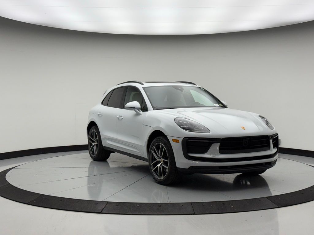 Thumbnail: 2025 Porsche Macan - 9