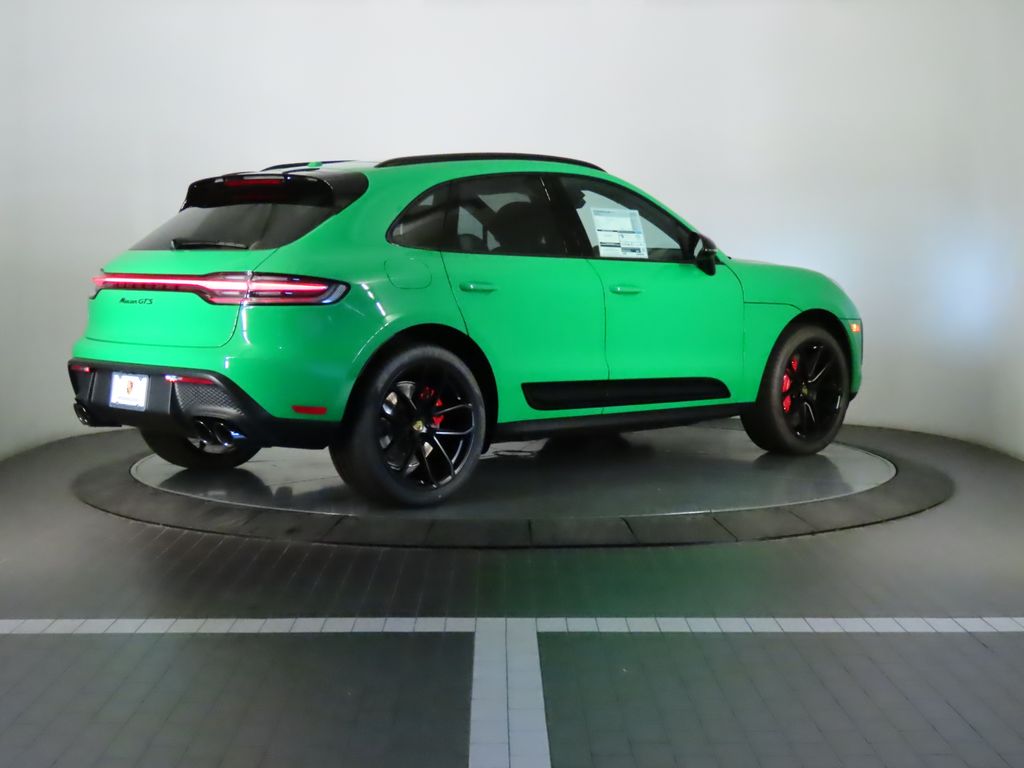 Thumbnail: 2025 Porsche Macan - 7
