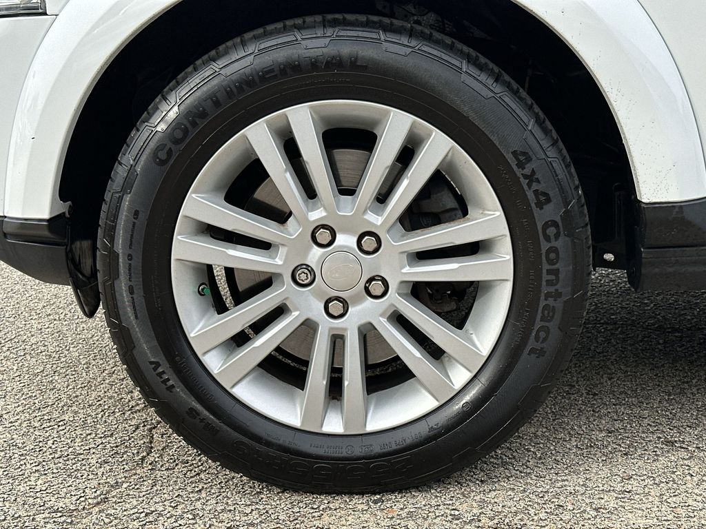 2016 Land Rover LR4 HSE  at Ultimate Motorsports