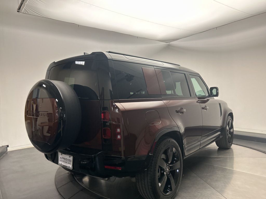 Thumbnail: 2025 Land Rover Defender - 5