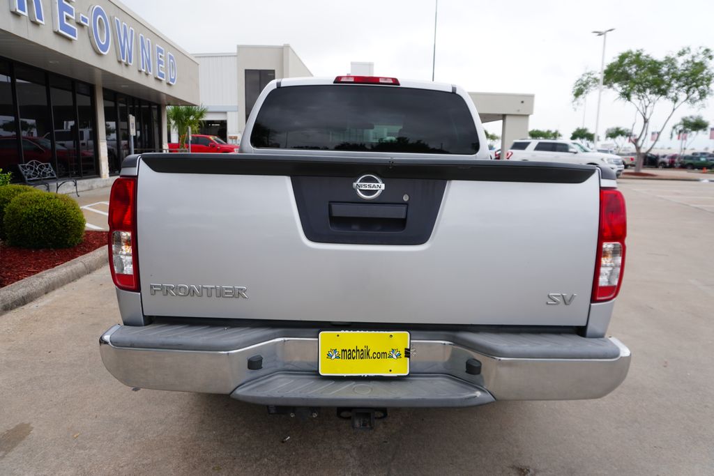 View vehicle photo 5