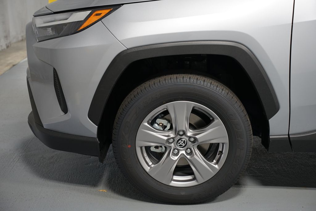 Thumbnail: 2025 Toyota RAV4 - 5