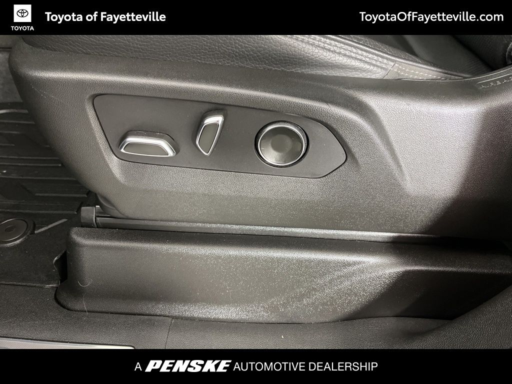 Thumbnail: 2021 GMC Yukon - 28